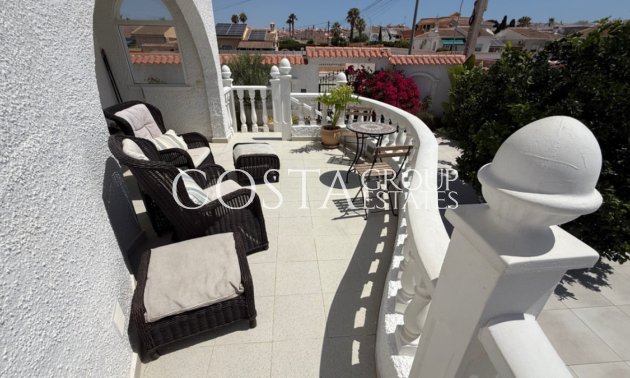 Wiederverkauf - Villa -
Torrevieja - Torrevieja Centro