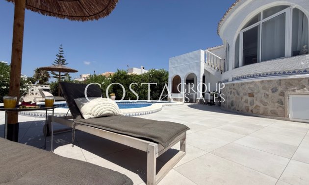 Wiederverkauf - Villa -
Torrevieja - Torrevieja Centro