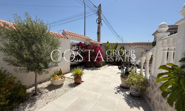 Wiederverkauf - Villa -
Torrevieja - Torrevieja Centro