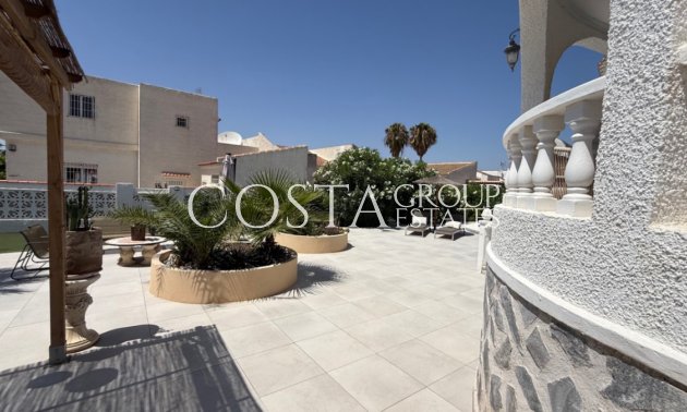 Wiederverkauf - Villa -
Torrevieja - Torrevieja Centro