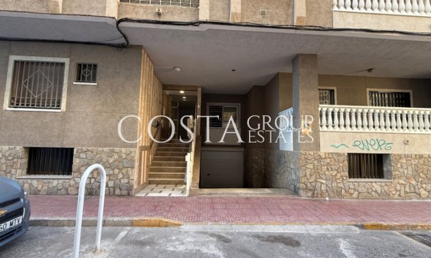 Resale - Apartments -
Torrevieja - Torrevieja Centro