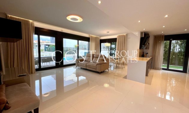 Revente - Villa -
Orihuela - Dehesa de Campoamor
