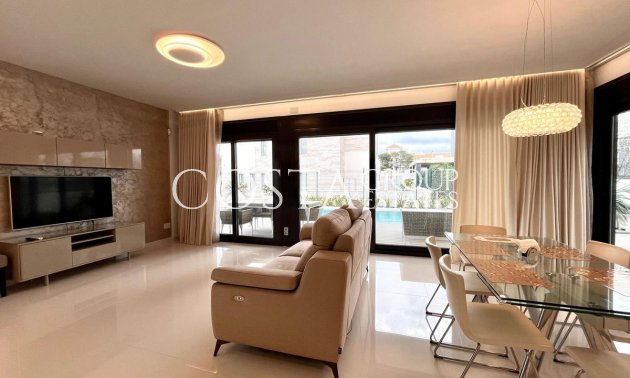 Revente - Villa -
Orihuela - Dehesa de Campoamor