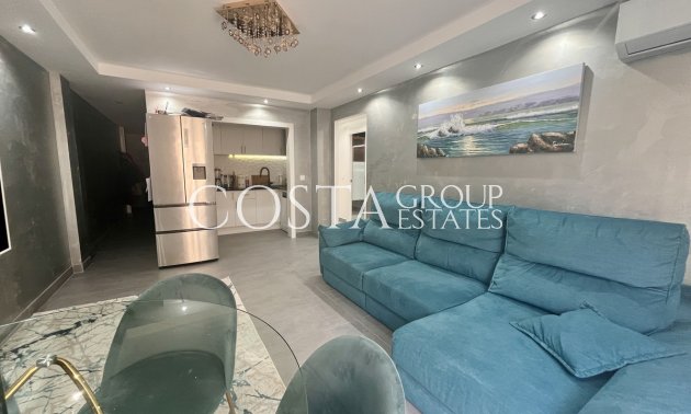 Resale - Apartments -
Torrevieja - Torrevieja Centro