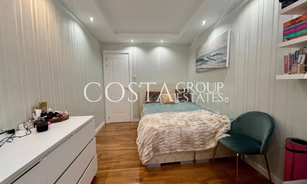 Resale - Apartments -
Torrevieja - Torrevieja Centro