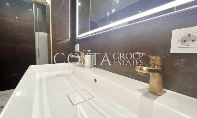 Resale - Apartments -
Torrevieja - Torrevieja Centro