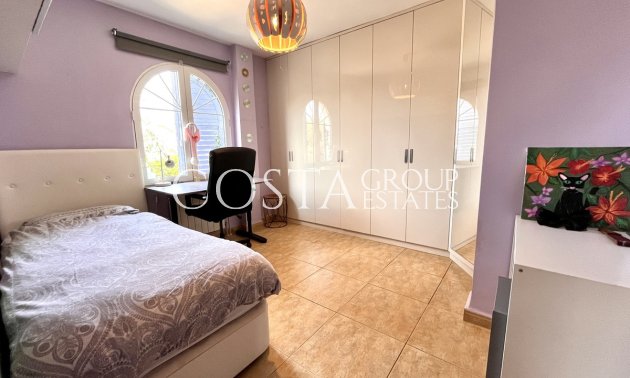 Resale - Villa -
Orihuela - La Zenia