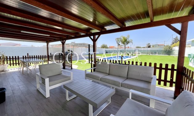Revente - Villa -
Alcantarilla - Alcantarilla Centro
