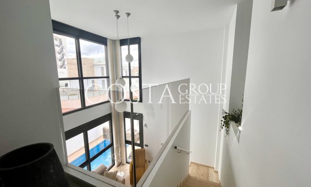 Resale - Villa -
Orihuela - Villamartin