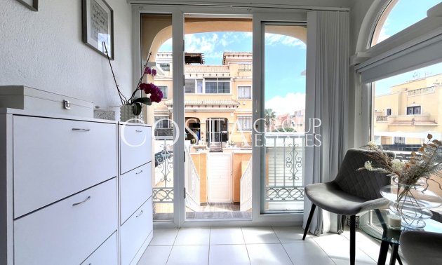 Revente - Maison -
Orihuela - Villamartin