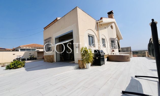 Herverkoop - Villa -
San Miguel de Salinas - San Miguel de Salinas Centro
