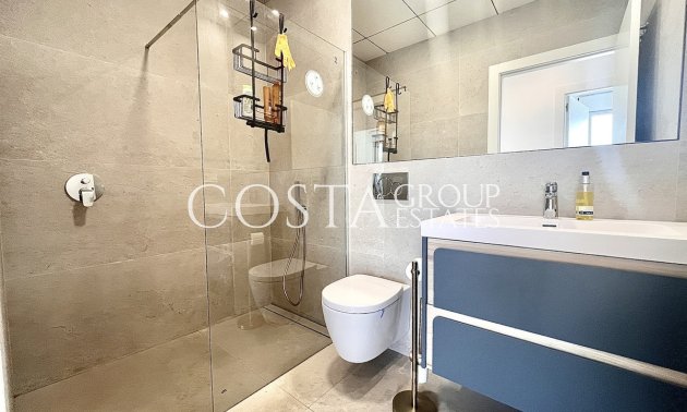 Resale - Villa -
Torrevieja - Torrevieja Centro