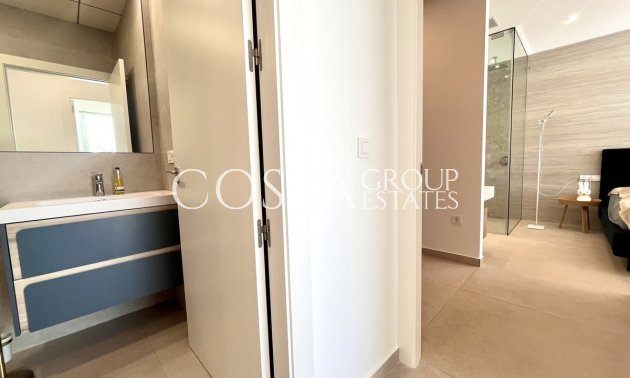 Resale - Villa -
Torrevieja - Torrevieja Centro