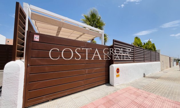 Resale - Villa -
Torrevieja - Torrevieja Centro
