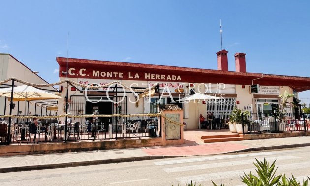Resale - Villa -
Torrevieja - Torrevieja Centro
