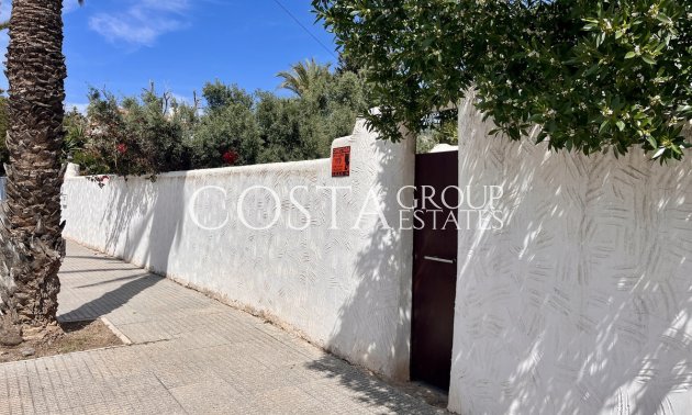 Resale - Villa -
Orihuela - Cabo Roig