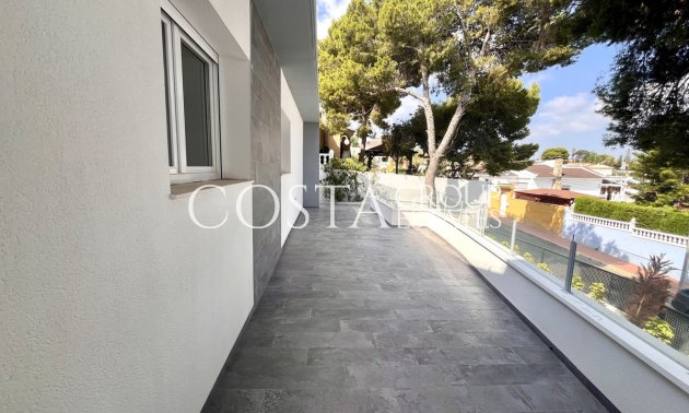 Revente - Villa -
Orihuela - Los Balcones