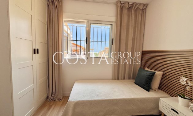 Resale - House -
Orihuela - Playa Flamenca