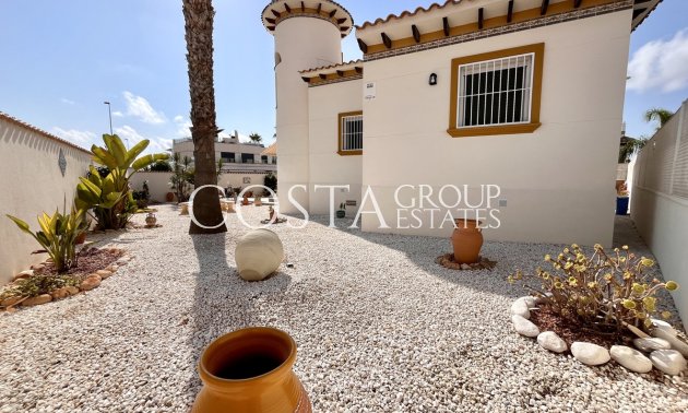 Resale - Villa -
Orihuela - Cabo Roig
