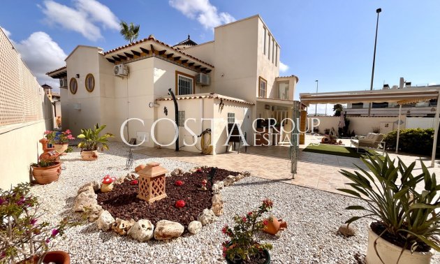 Resale - Villa -
Orihuela - Cabo Roig