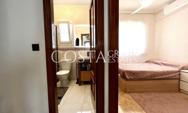 Resale - House -
Orihuela - Los Dolses
