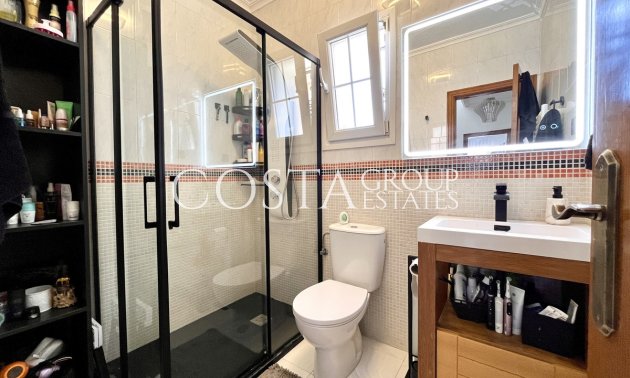 Resale - House -
Orihuela - La Zenia