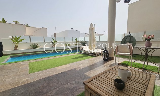 Resale - Villa -
Orihuela - Villamartin