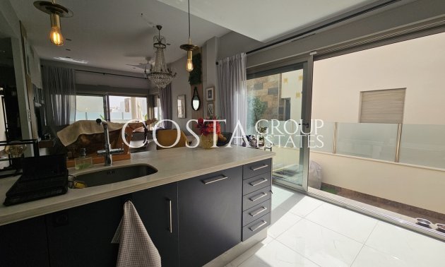Resale - Villa -
Orihuela - Villamartin