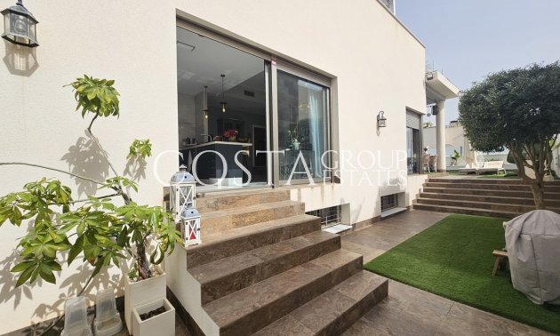 Resale - Villa -
Orihuela - Villamartin