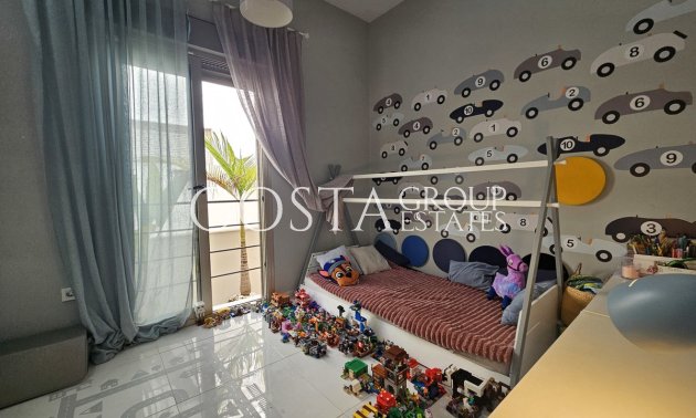 Resale - Villa -
Orihuela - Villamartin