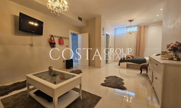 Resale - Villa -
Orihuela - Villamartin