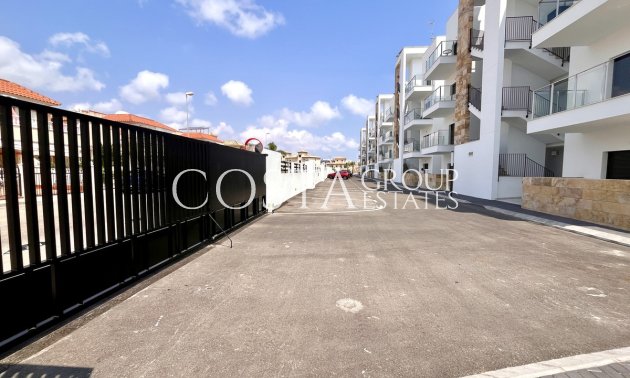 Odsprzedaż - Apartments -
Orihuela - La Zenia