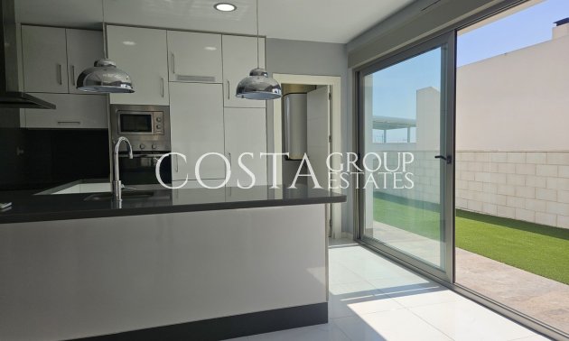 Resale - Villa -
Orihuela - Villamartin