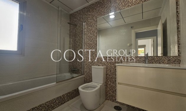 Resale - Villa -
Orihuela - Villamartin