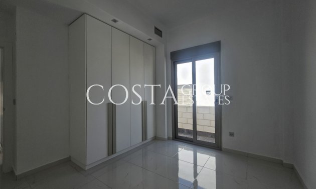 Resale - Villa -
Orihuela - Villamartin