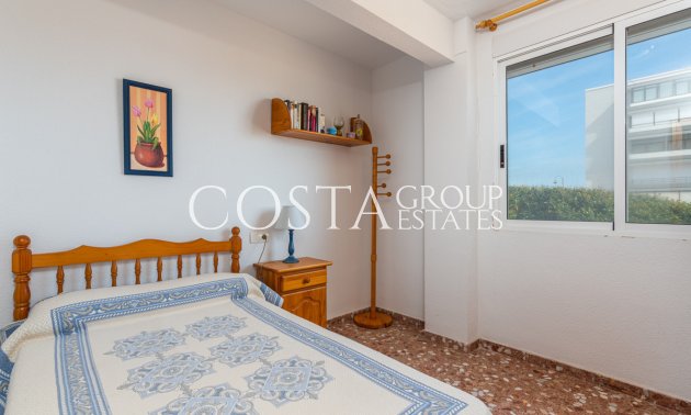 Resale - Villa -
Guardamar del Segura - Guardamar del Segura Centro