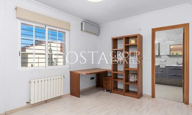 Resale - Villa -
Orihuela - Los Balcones