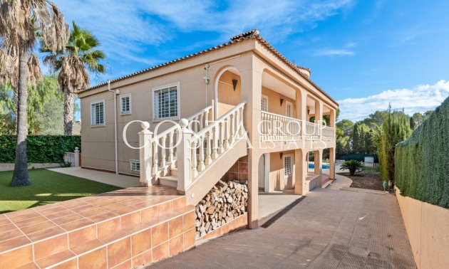 Resale - Villa -
Orihuela - Los Balcones