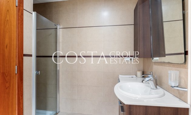 Resale - House -
Guardamar del Segura - Guardamar del Segura Centro