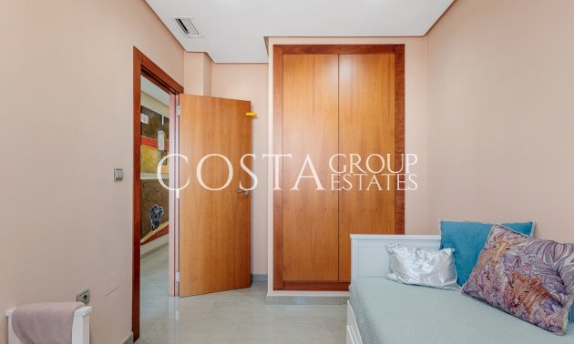 Resale - House -
Guardamar del Segura - Guardamar del Segura Centro