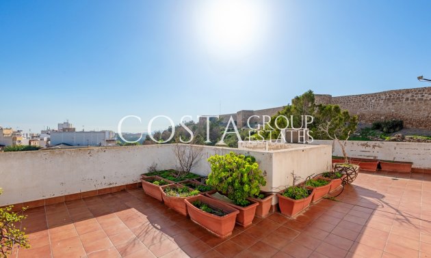 Resale - House -
Guardamar del Segura - Guardamar del Segura Centro