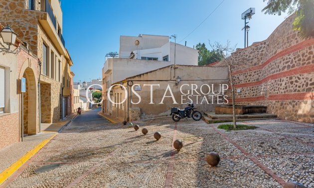 Resale - House -
Guardamar del Segura - Guardamar del Segura Centro