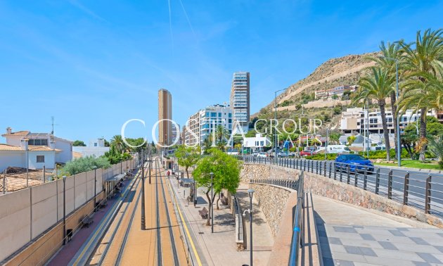 Resale - Apartments -
Alicante - Alicante Centro