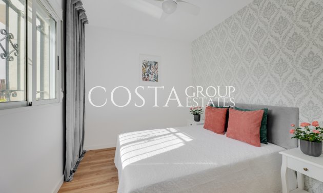 Resale - House -
Orihuela - Orihuela Costa