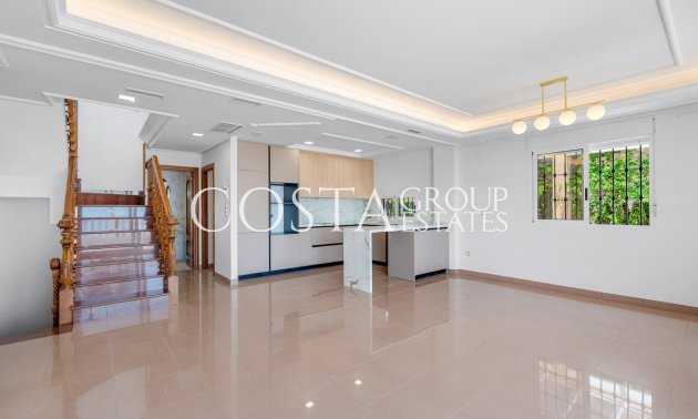 Herverkoop - Villa -
Torrevieja - Torrevieja Centro