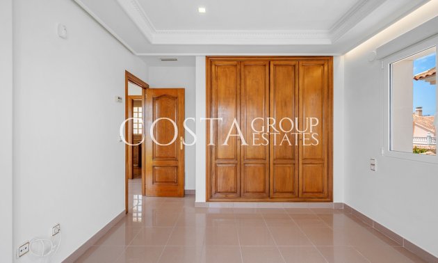 Herverkoop - Villa -
Torrevieja - Torrevieja Centro
