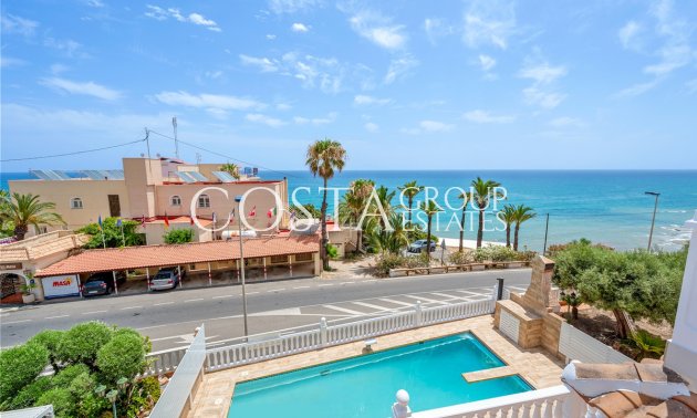 Herverkoop - Villa -
Torrevieja - Torrevieja Centro