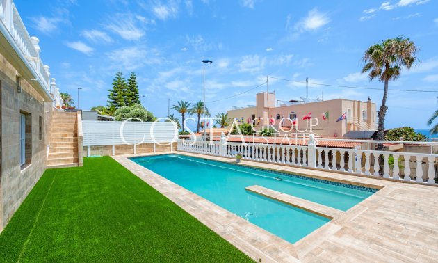 Herverkoop - Villa -
Torrevieja - Torrevieja Centro