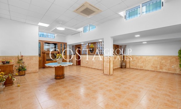 Herverkoop - Villa -
Torrevieja - Torrevieja Centro
