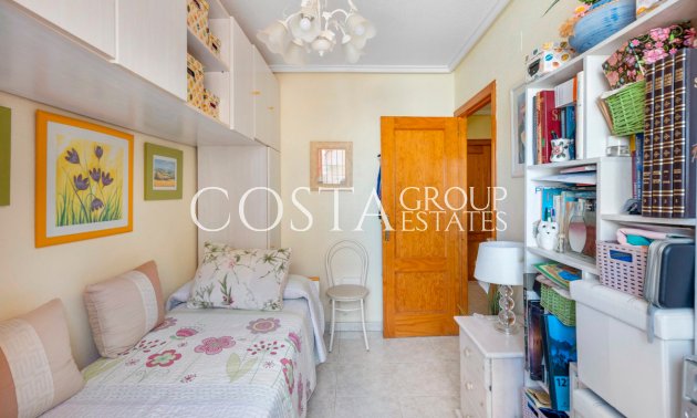 Resale - Villa -
Torrevieja - Torrevieja Centro